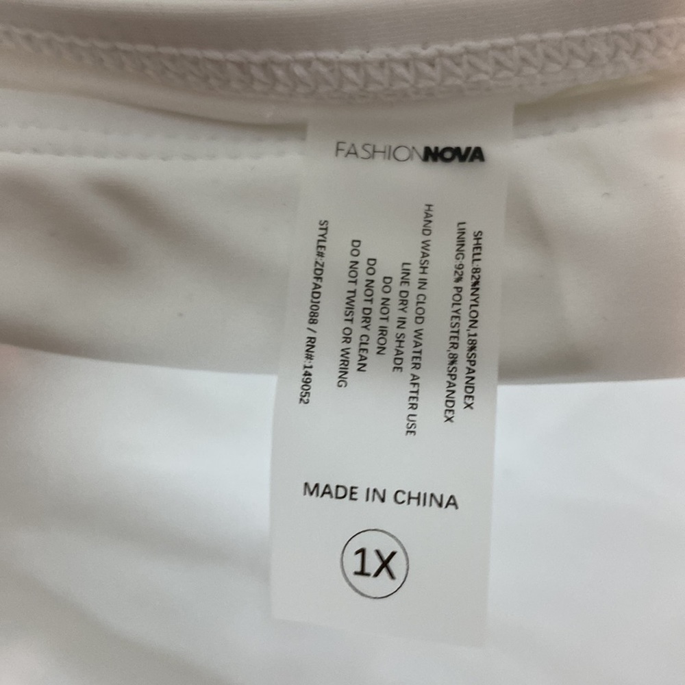 NWT Maui Lace Up Side Bikini Bottom White Plus Size 1X Fashion Nova - Picture 6 of 7